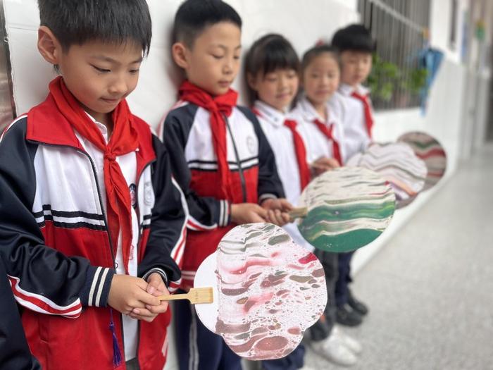 浓情五月！荷池路小学的孩子们这样赞美母亲！