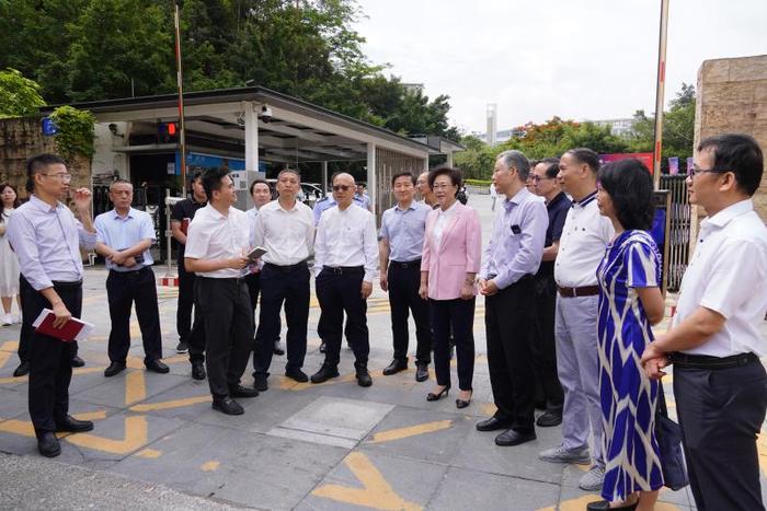 身边事好商量 | 深圳城市职业学院招生在即 政协委员联动各单位助力校园交通品质提升