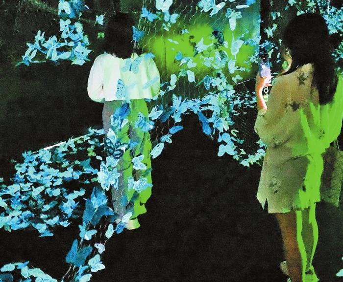 深圳举办公益装置艺术展为孤独症群体发声 蝶光星河 爱的海洋