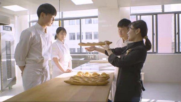 上海市贸易学校仇志俊：金牌教师不了的烘焙情结