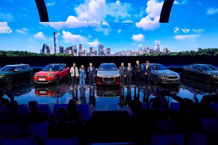 两大品牌十五大车系 2024年北京车展的BMW真不一样