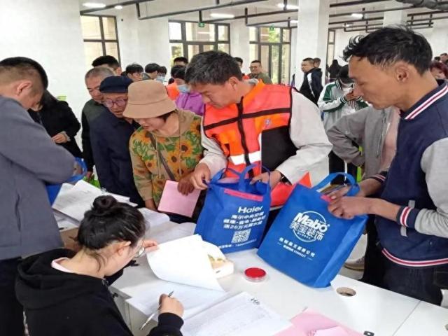 领钥匙啦！城阳区红岛街道晓阳社区回迁房正式交房