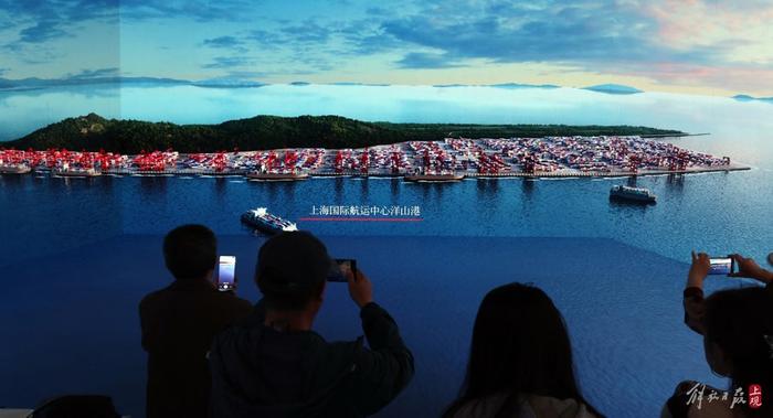 海上风电安装船，歼２０战斗机模型……一大波国之重器亮相中国品牌日