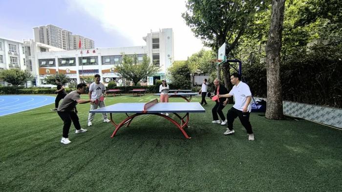 扬国球魅力 展教师风采——灞桥区东城二小教育工会举行教职工乒乓球比赛