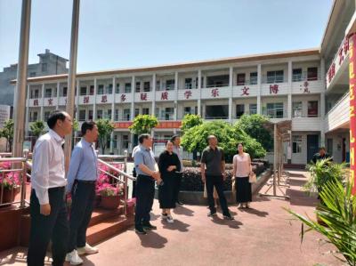 和谐墨香增雅韵 谦谦婉言少君子——南召县城关四小迎接南阳市语言文字规范化工作调研