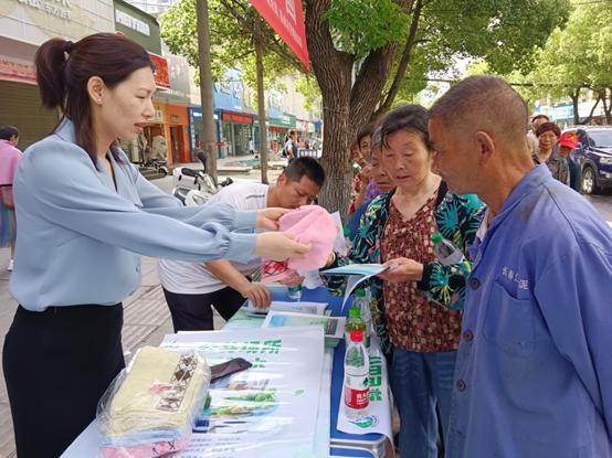 蕲春组织开展节能宣传周宣传活动，发放节能宣传资料1100余份