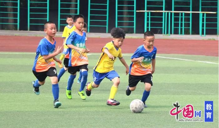 快乐之星·邛崃市2024年中小学生校园足球联赛圆满收官！