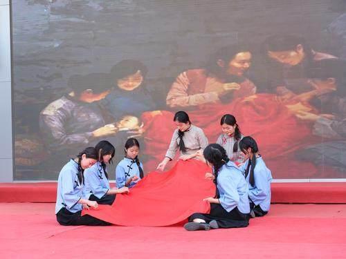 科技与人文齐飞 创新与传承同在 郑州市第四十二中学举办第六届创客文化艺术节