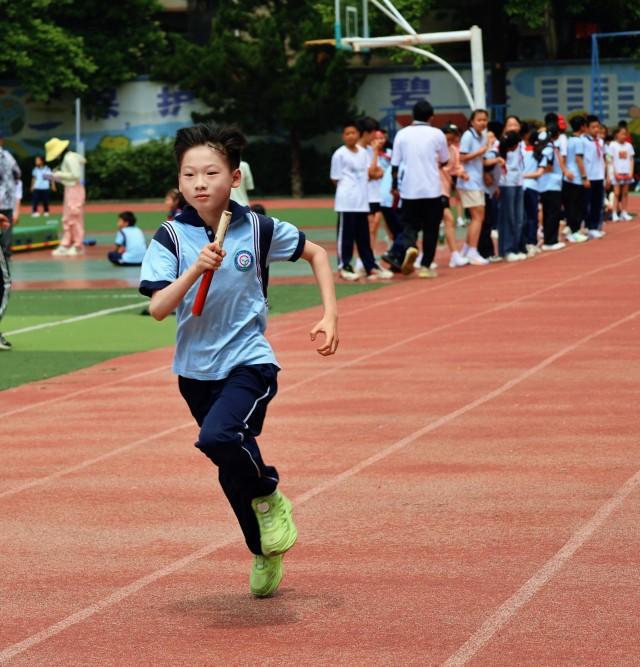 育才学校教育集团举行第二十二届田径运动会