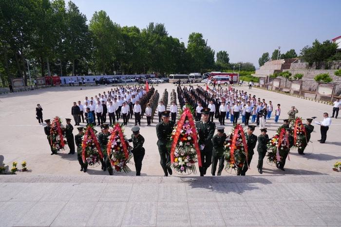 送烈士回家乡！上海解放75周年，沪鲁共祭英烈