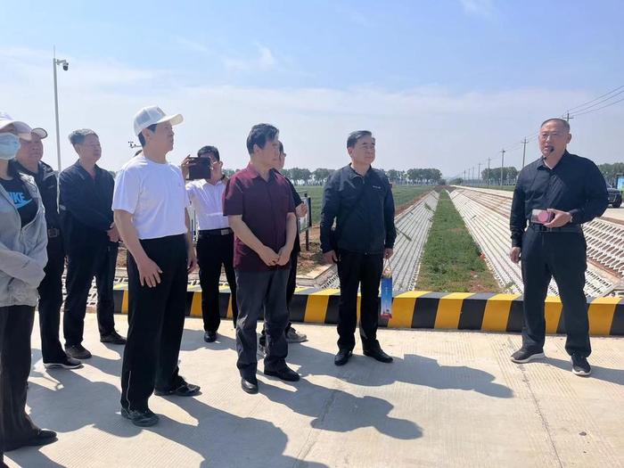 文化东路街道和平路社区参观学习乡村振兴工作