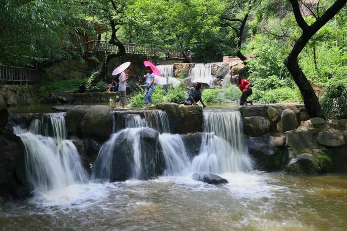 喜迎5.19中国旅游日，乐嬉谷景区大放“价”