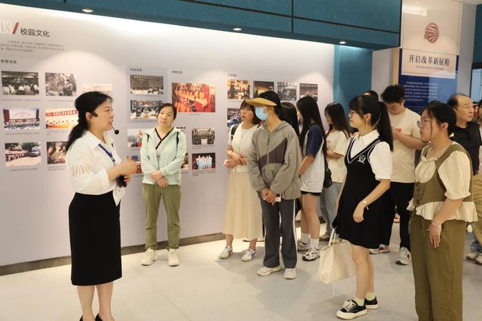 陕西省离退休干部教育基地揭牌仪式在交大西迁博物馆举行
