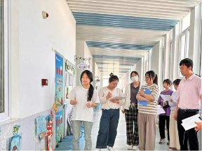 灞桥区第八幼儿园开展环创评比活动