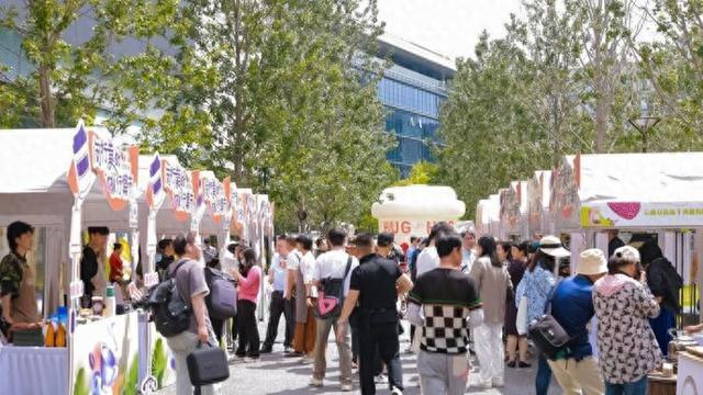 咖啡煮荷包蛋，好吃么？一场融合国际范和乡土味的咖啡集市在大虹桥举行