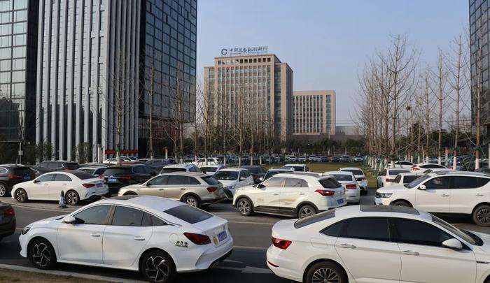 “一场一策”定制方案 合肥泊车集团解决中国声谷停车难题