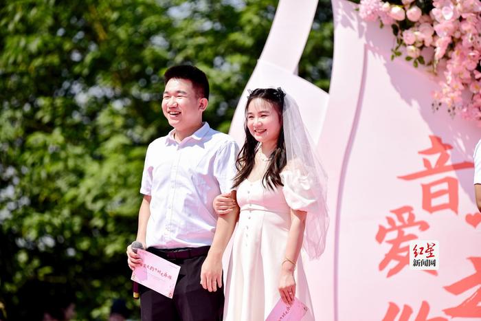 温江区民政局鲁家滩婚姻登记处启动仪式暨“520”婚俗文化活动成功举办