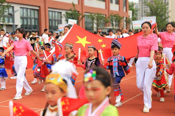 安幼教育集团：开展第十一届艺术节暨“我是中国娃”体育大会