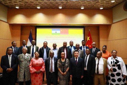 驻莱索托大使雷克中出席使馆举办的台湾问题和一个中国原则专题电影招待会