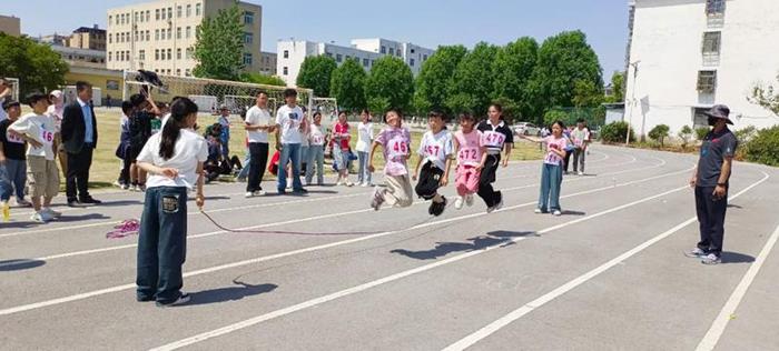 扬传统文化 强健身体魄——临泉县高塘镇中心学校举行第三届传统体育运动会