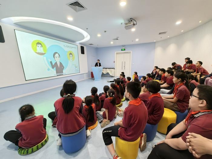 科学用眼 “睛”彩无限 郑州高新区长椿路小学开展爱眼护眼课后研学活动