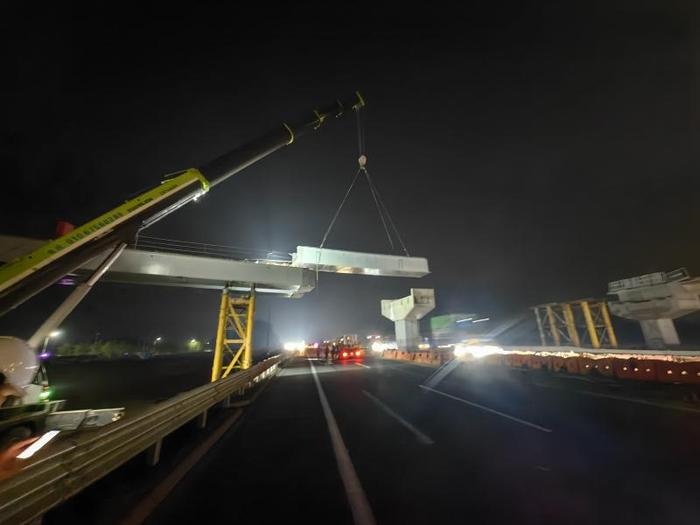 国道230道路突破关键节点：全线最大跨度桥梁顺利浇筑完成