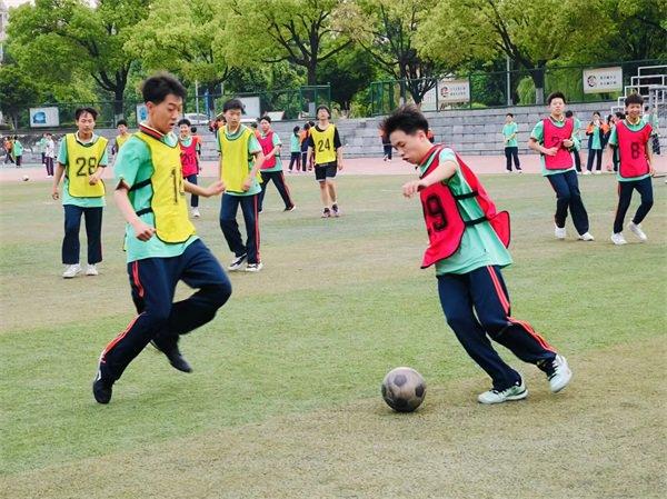 郧阳区实验中学：追“球”卓越 运动不止