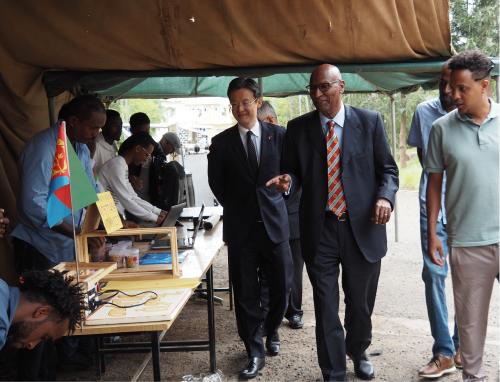 驻厄立特里亚大使李响到任拜会厄农业部长阿雷费恩