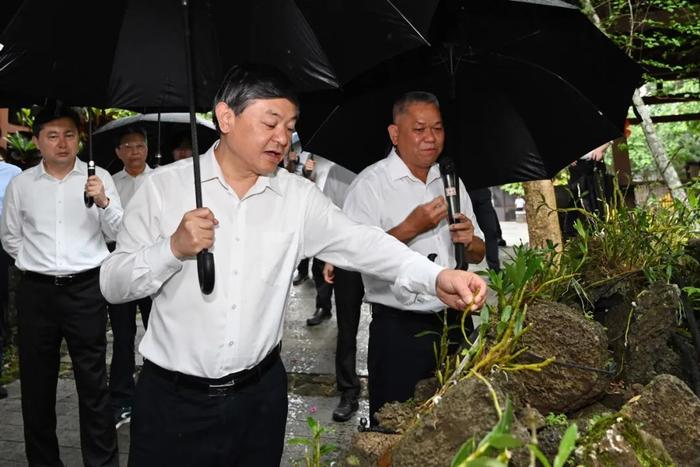 生态环境部部长黄润秋赴海南省调研生态环境保护和核与辐射安全监管工作