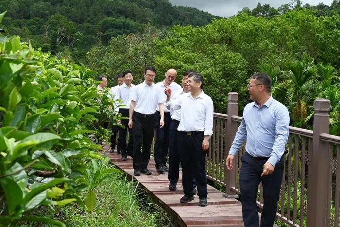 生态环境部部长黄润秋赴海南省调研生态环境保护和核与辐射安全监管工作