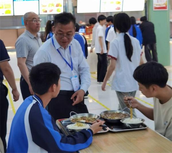 中国学生营养日丨学生在校伙食咋样？直击十堰这些学校食堂