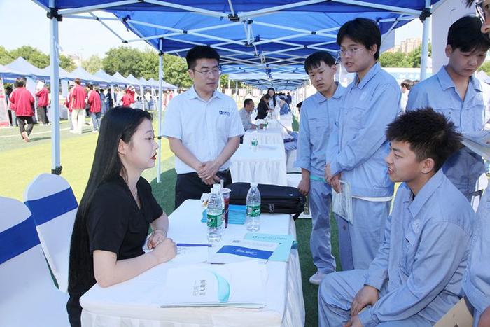 西安技师学院职业教育活动周系列活动圆满落幕