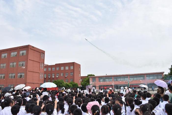 安徽省航空航天科普进校园活动在白湖镇中心小学成功举行