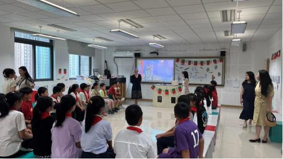 重庆外语外事学院西方语学院开展“小语种进校园”特色教学实践活动