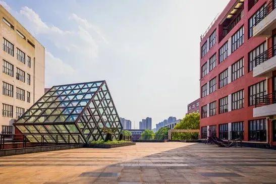 上海市工艺美术学校