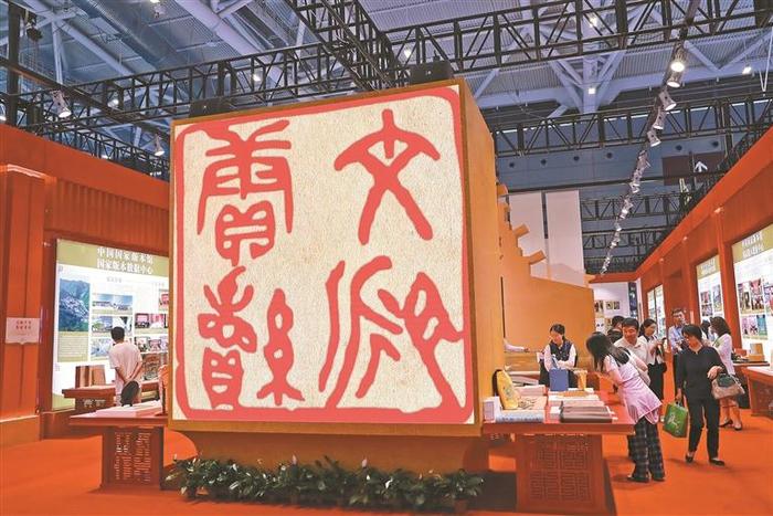 深圳文化产业发展“长红” 增加值由2004年163亿元增长至2023年的2750亿元，增长近17倍