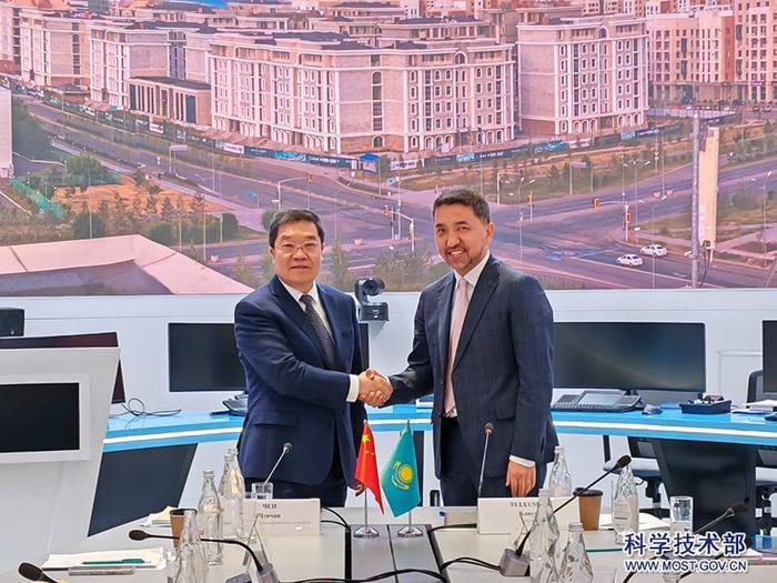 中国和哈萨克斯坦政府间合作委员会创新合作分委会第一次会议成功举行