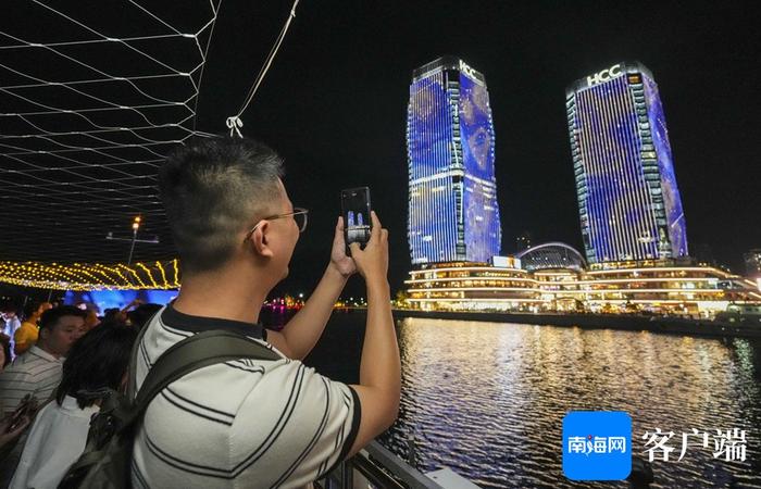 海上看海口是什么体验？带你沉浸式打卡椰城夜景