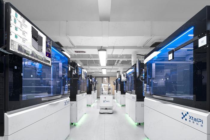 【生产力新跃迁·策源之力】“AI机器人实验室”在张江机器人谷研发新药