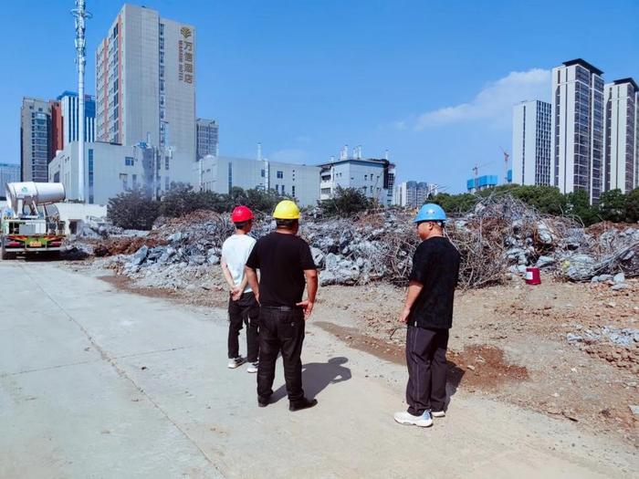 江北新区规划和自然资源局持续推进拆迁工地“四清、四拆、四整治”环境再提升工作