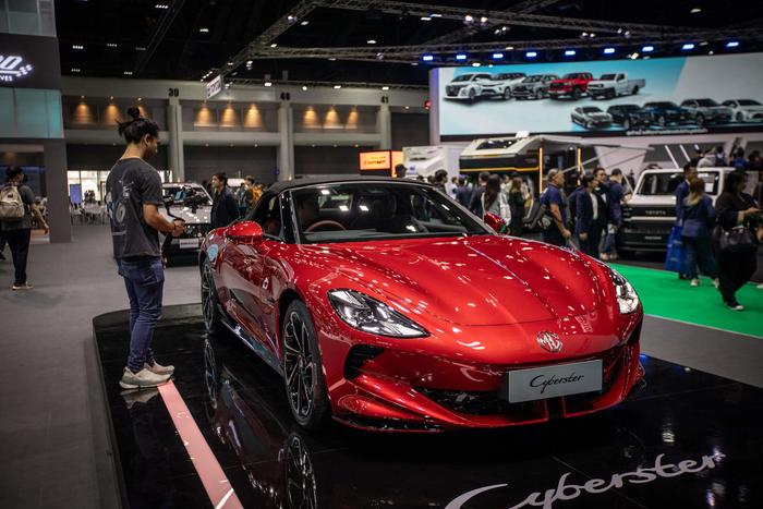 中国电动汽车畅销南美“霸榜”多国，今年前4月在巴西销量已暴增8倍