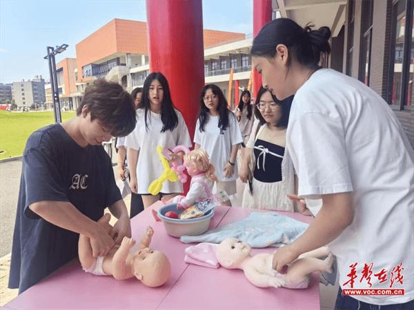 株洲师专举办第四届“行知杯”学生技能节