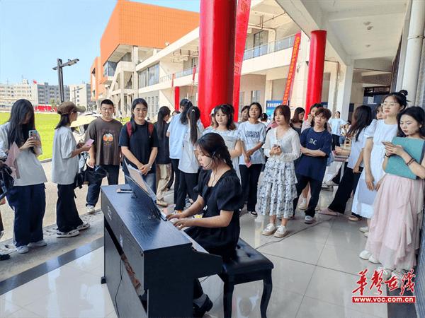 株洲师专举办第四届“行知杯”学生技能节