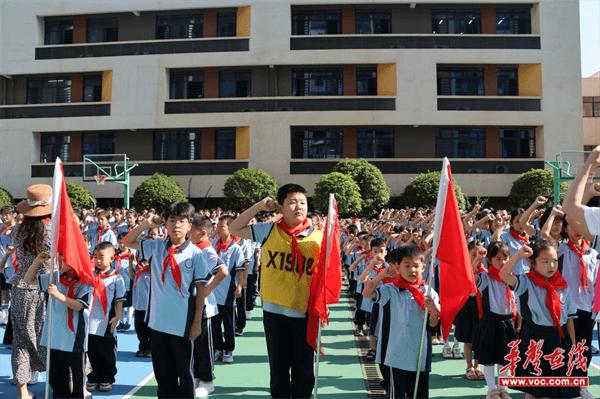赫山区世通学校举行2024年新队员入队仪式