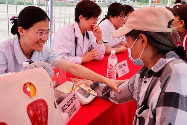 山东第一医科大学（山东省医学科学院）举办2024大型义诊活动