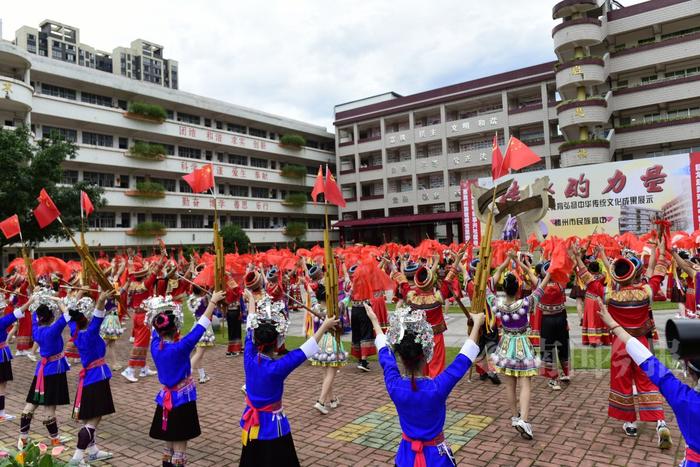 他们点亮柳州孩子的梦想，让更多人听见大山深处的芦笙