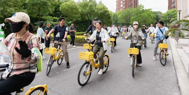 在“骑”妙的CityWalk中，感受宝山这里独特的气息