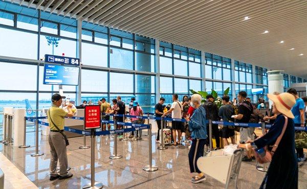 锚定日韩门户和中转枢纽建设 青岛机场国际与地区客运量稳步增长