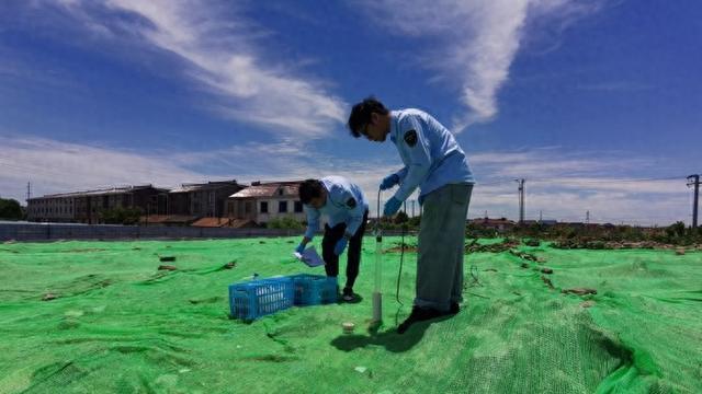 建筑垃圾堆场“闲置”五年，近万立方米土堆要变“破窗”？破解有妙招