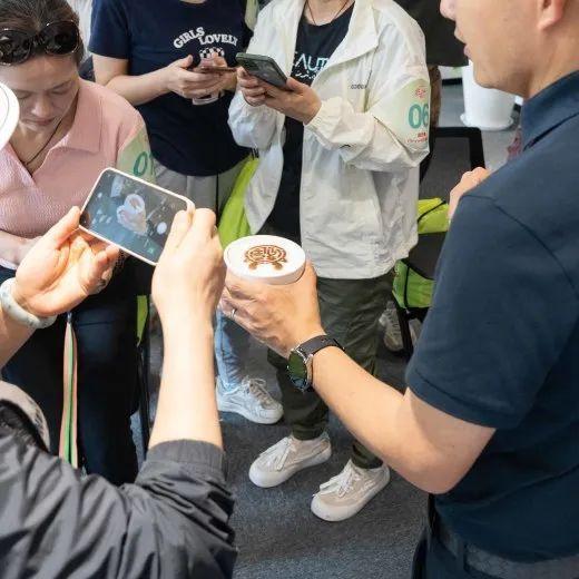 在“骑”妙的CityWalk中，感受宝山这里独特的气息